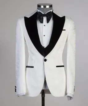 44R - Bold Tux - FS