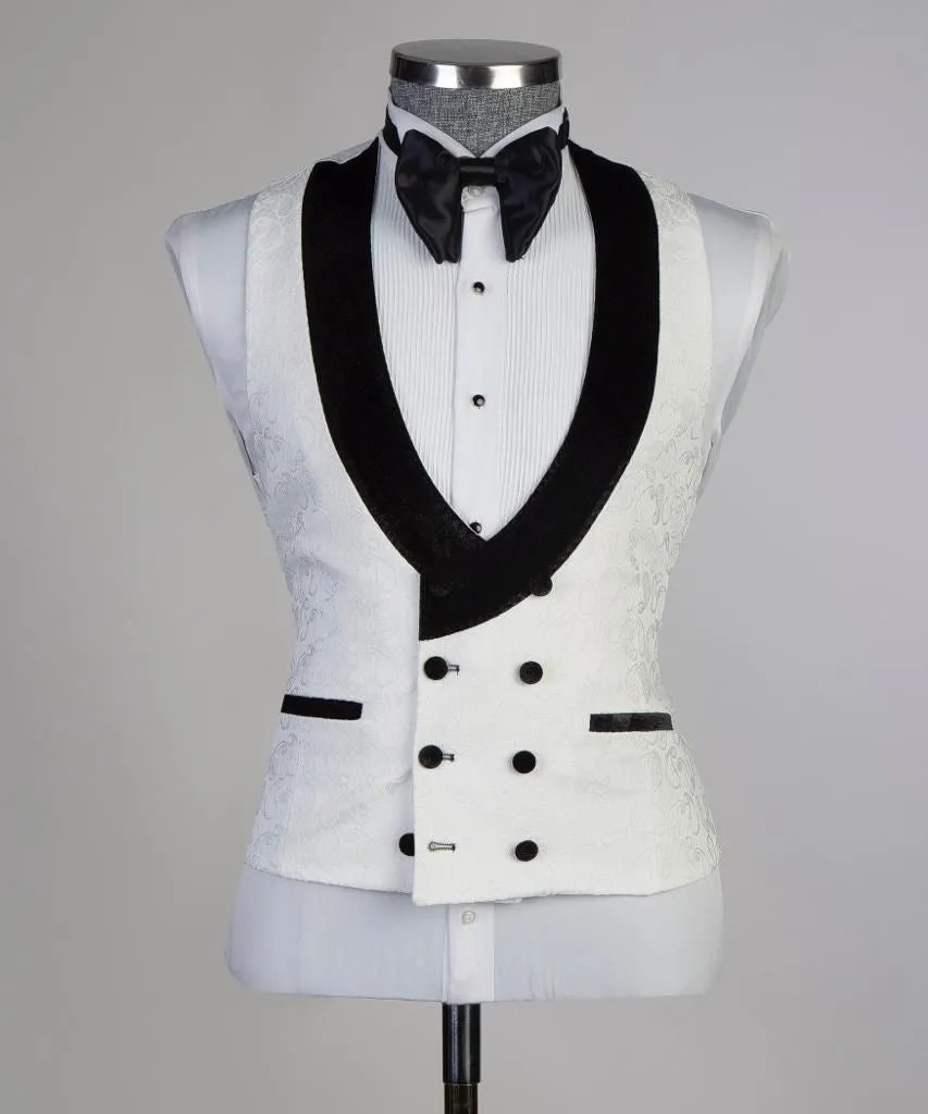 44R - Bold Tux - FS