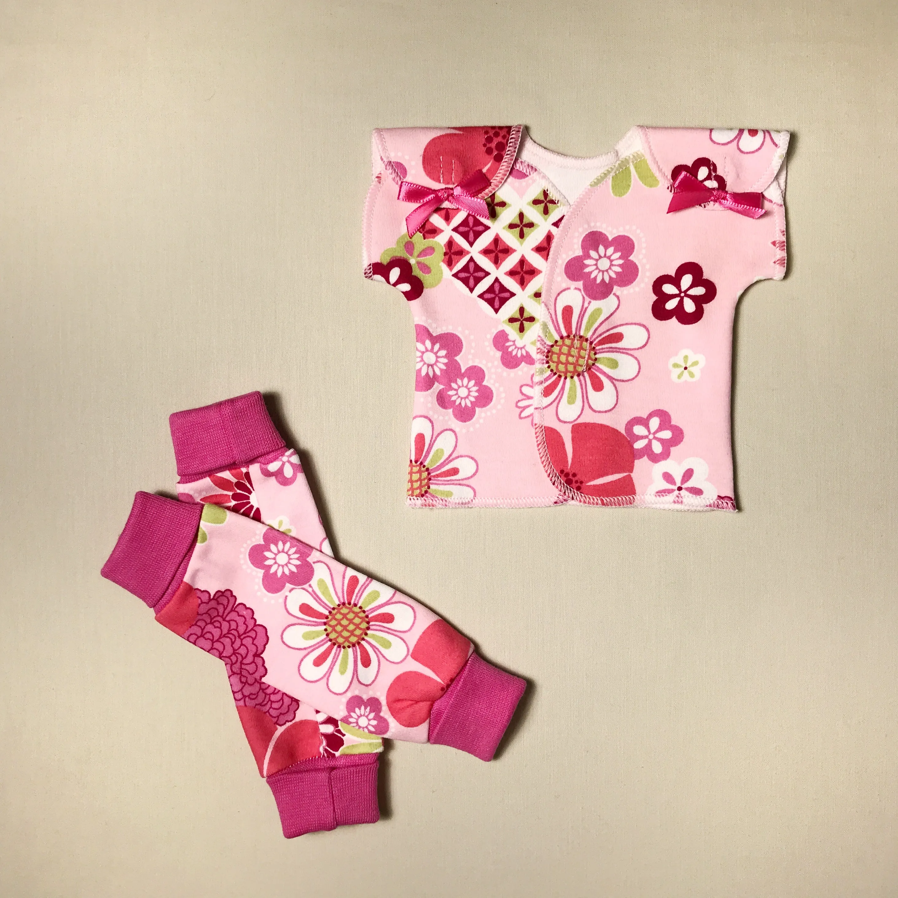 NICU Friendly Leg Warmers Retro Flowers