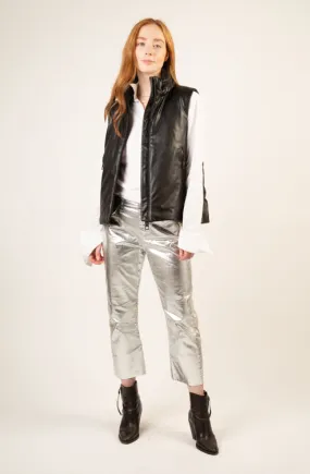 Black Sleeveless Puffer Jacket made of Recycled Vegan Leather by POWIS